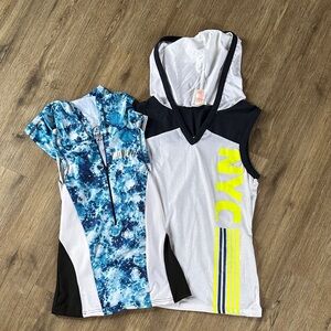 2 Sleeveless hooded shirts - Blue and White